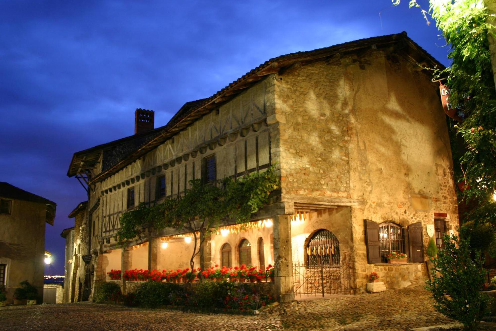 维尤克斯佩鲁日酒店 Pérouges 外观 照片
