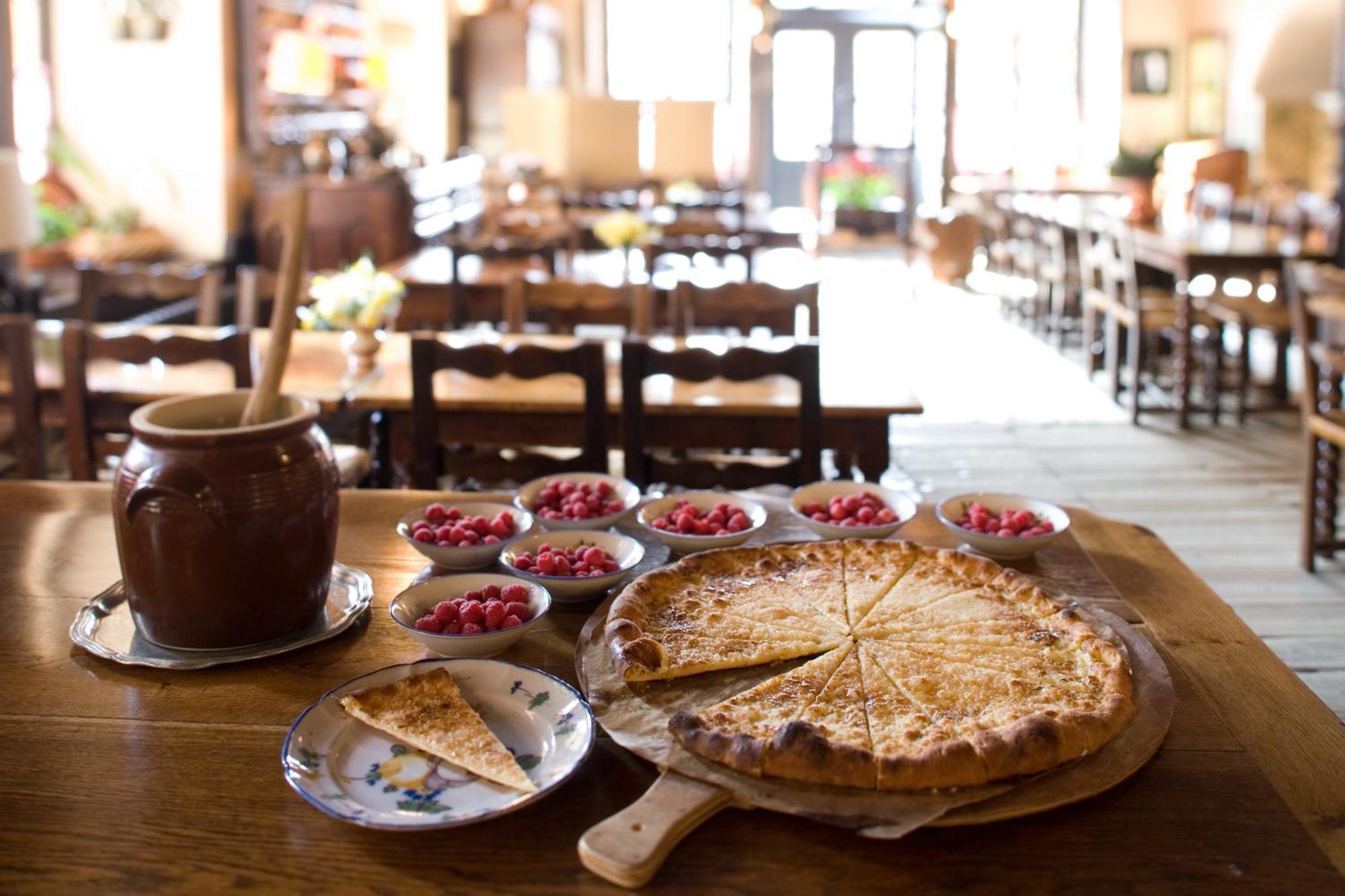 维尤克斯佩鲁日酒店 Pérouges 外观 照片
