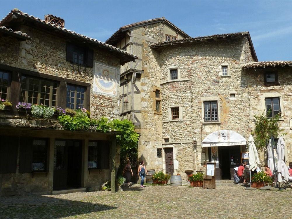 维尤克斯佩鲁日酒店 Pérouges 外观 照片