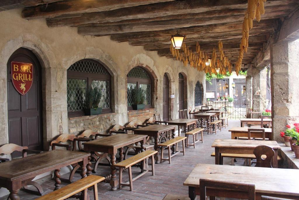 维尤克斯佩鲁日酒店 Pérouges 外观 照片